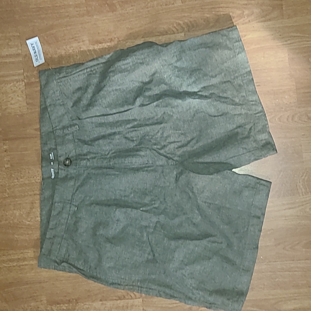 Linen blend Olive Green shorts  size 36